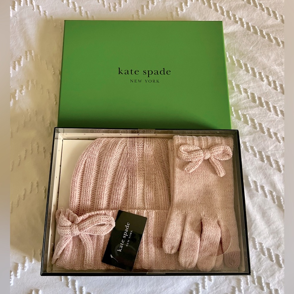 Kate Spade hat & glove set
